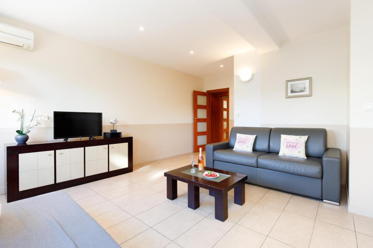 Carnot Apartamento *